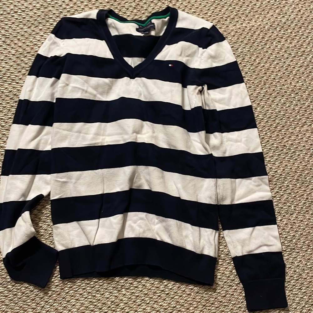 Tommy sweater